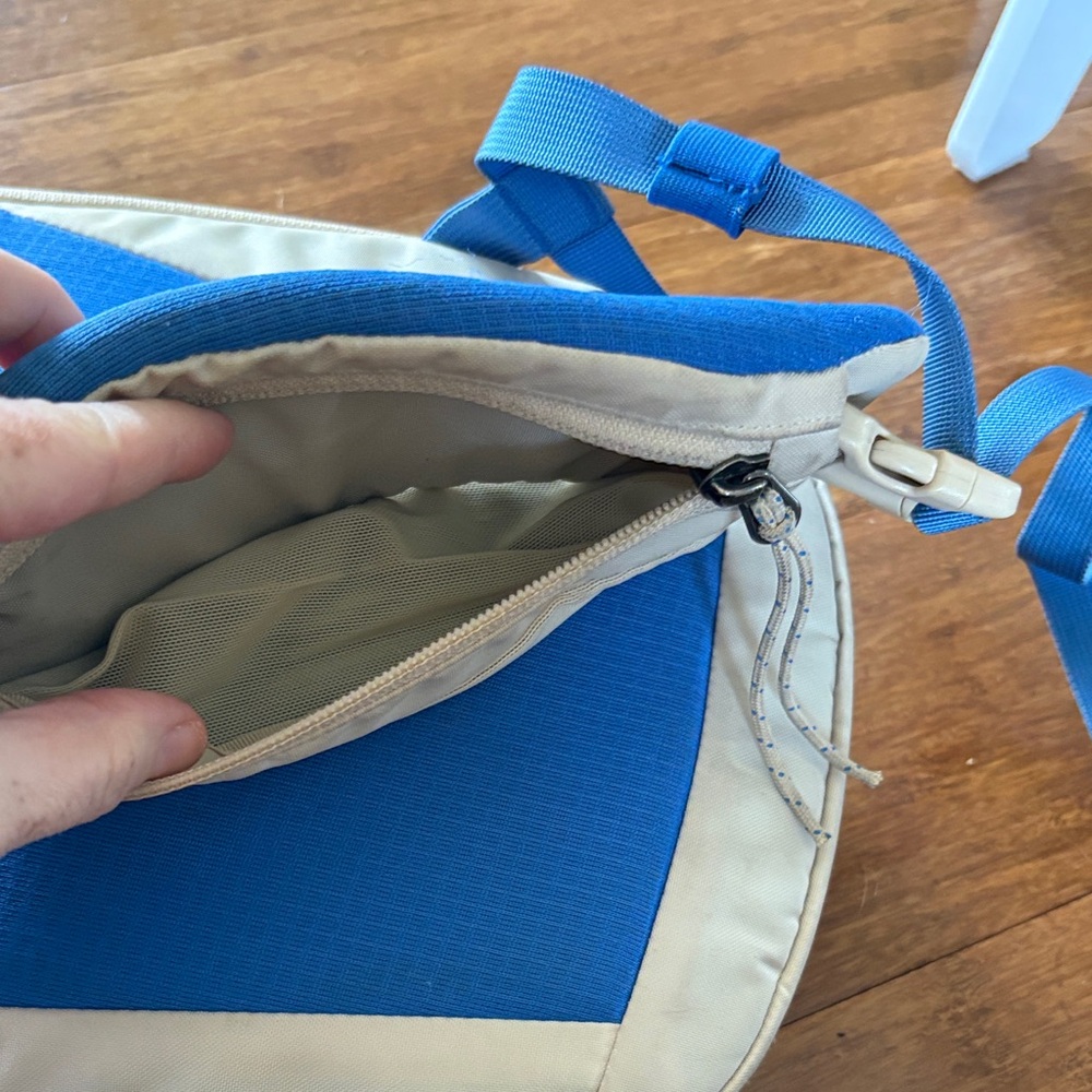 Patagonia Atom 8L Sling Bag - Picture 10 of 12